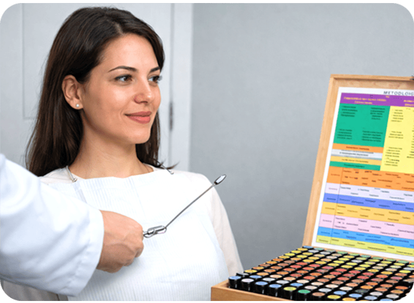 Profissional realizando avaliação de biorressonância